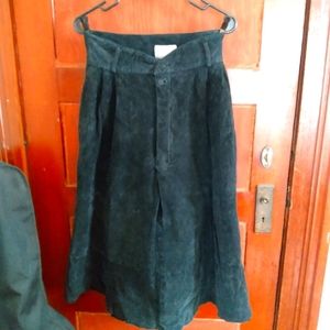 Vintage Black Suede Pocket Skirt, Size 10, Ventilo la Colline